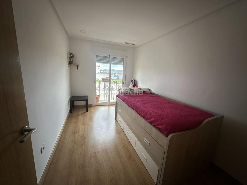 Foto 524a7711-de6f-43b7-a875-6aa876c2c015. Casa adossada amb calefacció aparcament a Monforte del Cid