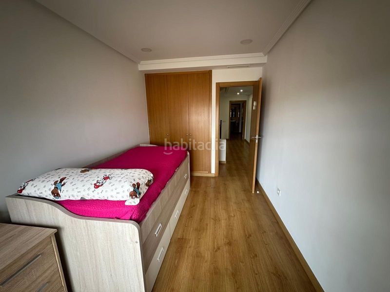 Foto a992336d-2d3b-4ca8-8369-aeb5c6317d85. Casa adossada amb aparcament a Monforte del Cid