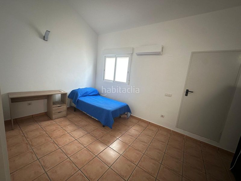 Foto ca8b099c-16cd-4792-a4ae-0168a85a442e. Casa adossada amb aparcament a Monforte del Cid