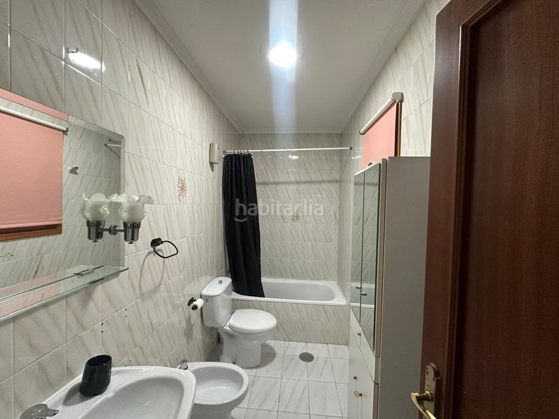 Foto bc8e5656-6d4d-4ced-ac78-55e6f179fe52. Pis a Novelda