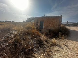 Residential Plot in Pinoso. Se vende terreno perfecto para cultivos