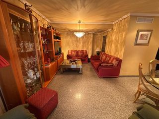 Lloguer Dúplex a Monòver. Casa en venta en monóvar  dúplex céntrico con ascensor