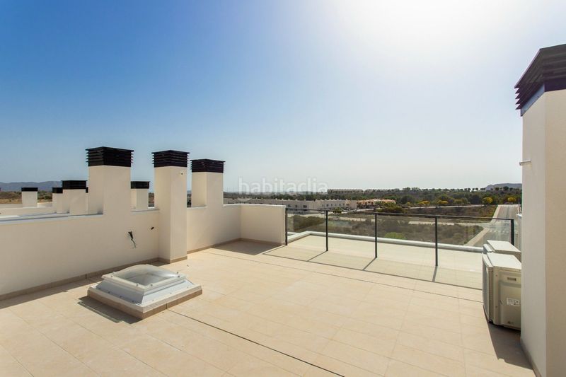 Foto f10c37cf-6afd-4124-accb-f81a43d19f34. Casa adossada amb piscina a Monforte del Cid
