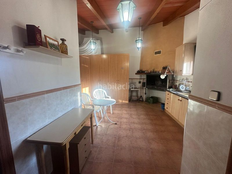 Foto 642df2da-0a66-4115-9eca-a082bd83709a. Xalet amb aparcament a Novelda