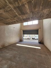 Aparcament cotxe a Fraternidad. Localgaraje de 139 m2 con posibilidad de cambio de uso a viviend