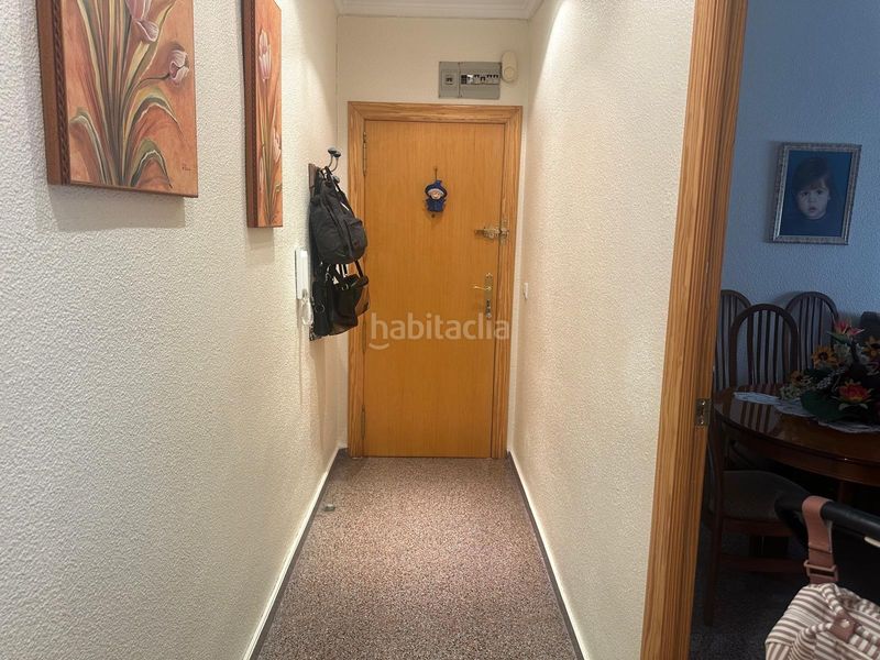 Foto c9de9af8-8b1f-459e-a19d-7748c0aa6c95. Erdgeschoss mit parking in Las Trescientas-San Francisco-Ciudad Vergel Elda
