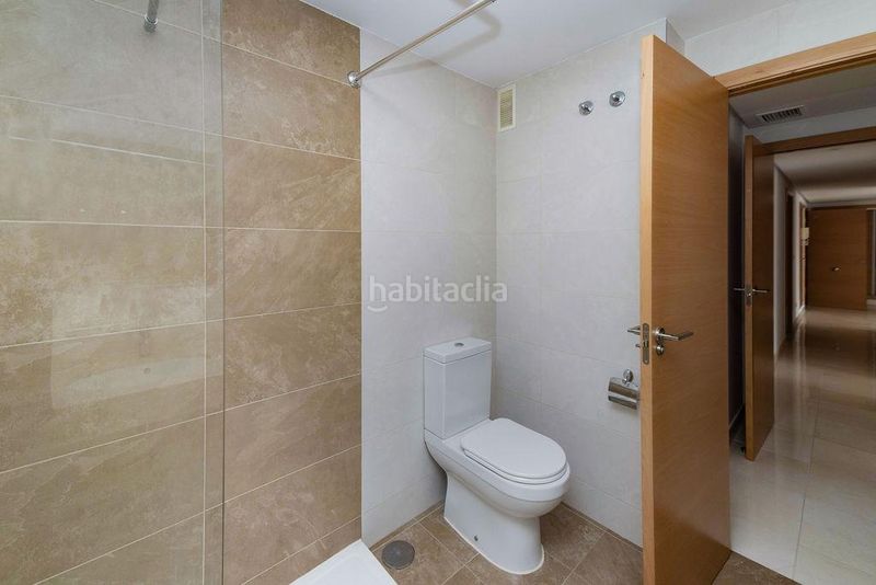 Foto 806ce5f9-f0e7-4bed-abee-f67388c4c2d1. Pis amb aparcament piscina a Benisaudet Alicante