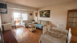 Pis a Nuevo Centro. Ático de 4 dormitorios con terraza y amplias vistas en sagunto