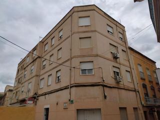 Etagenwohnung in Monòver. Piso en subasta de 3 dormitorios en monóvar  69 m2  36.900