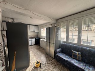 House in Sax. Amplia casa de 300 m2 en sax con terraza  109.000