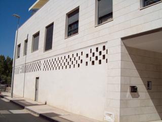 Local Comercial en Calle arquitecto pedro monte 3