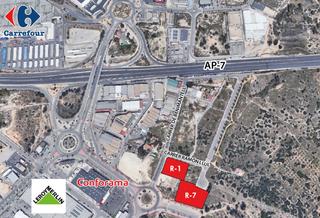 Terreno residencial en Carrer de la Cajola 17