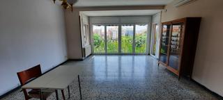 Flat  Carrer de lleó xiii. Chollo inversor para alquiler de seis habitaciones, 8% anual.