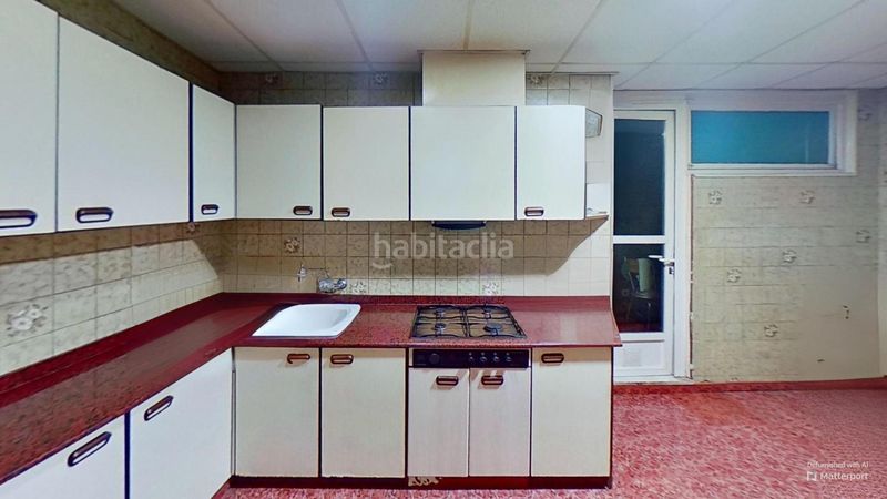 Foto 619fef85-01d5-4043-9556-be36cef151f7. Casa amb aparcament a Monòver