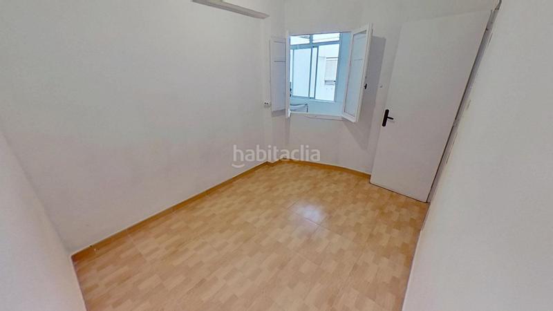 Foto 06b7ad8e-8f8a-4b8b-827c-6f914a5d897f. Piso  en venta muy cercano al centro en Campoamor Alicante