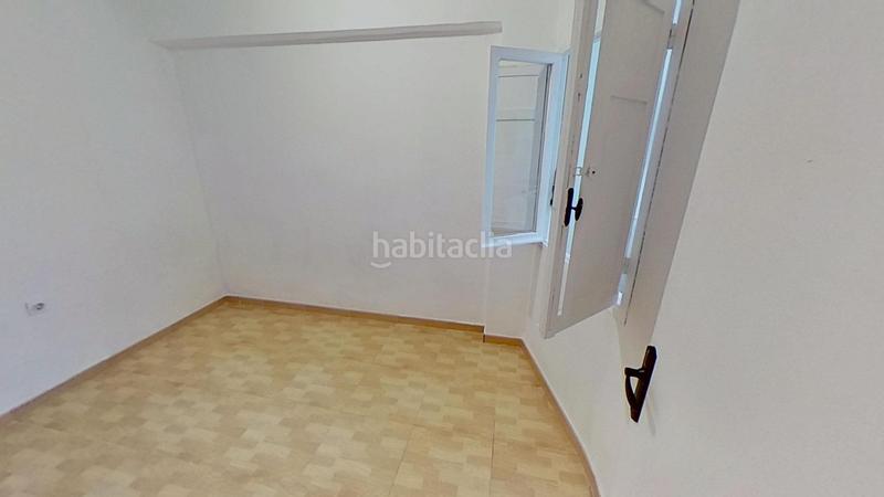Foto 09da8aed-cc20-4fc2-9f75-ddebd76778e5. Piso  en venta muy cercano al centro en Campoamor Alicante