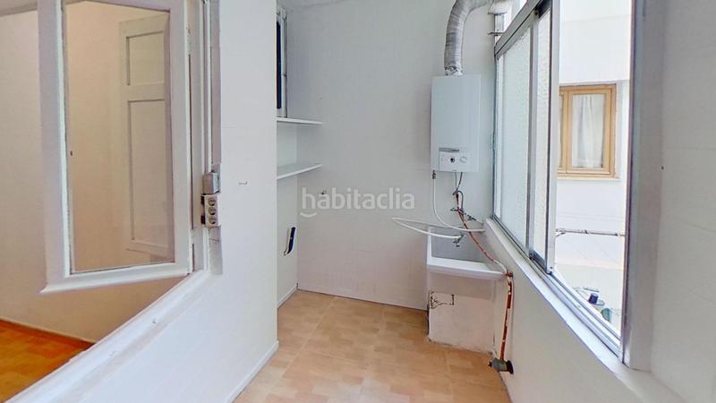 Foto bda36988-7654-43a8-bef6-6b8f1af4a52c. Piso  en venta muy cercano al centro en Campoamor Alicante