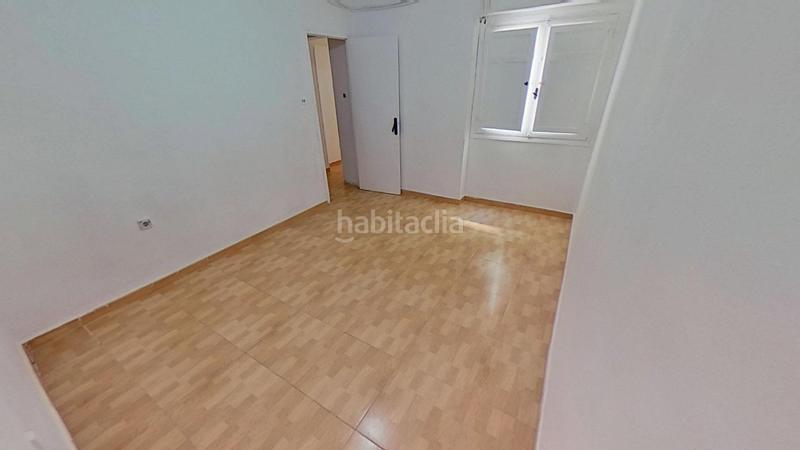 Foto cdeeb443-0506-4667-aa15-160a07c06cc2. Piso  en venta muy cercano al centro en Campoamor Alicante