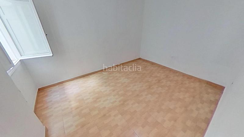 Foto e4f129c6-3bfc-4643-8b83-b3ba05968ce4. Piso  en venta muy cercano al centro en Campoamor Alicante