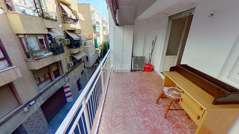 Foto ff5c430c-05d9-4b41-a8b8-baad03c7fbbf. Piso  en venta muy cercano al centro en Campoamor Alicante