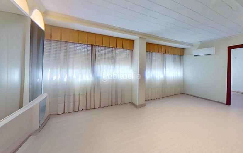 Foto a44cf139-57af-4e62-945c-3ffced4c01fe. Pis a Carolinas Altas Alicante