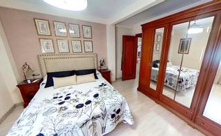 Etagenwohnung in Carolinas Altas. Piso muy amplio y luminoso en el corazon de carolinas altas!