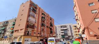 Appartement à Calle lerida 2. Junto bulevar del pla  ascensor