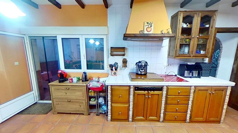 Foto 1f20d22d-4c2a-4489-bad2-eccfd0285a8d. Casa amb calefacció aparcament a Novelda