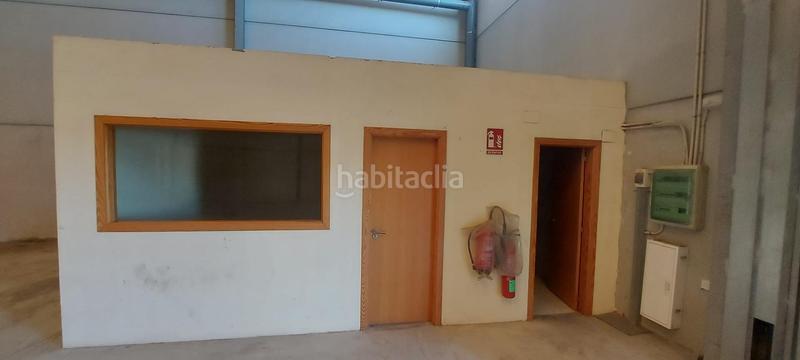 Foto 4255e24e-a2b5-485a-9454-49ba09555bbe. Bâtiment à usage industriel dans Altura