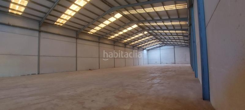 Foto 7ddc6565-e0ec-4fee-b107-ab6944f42864. Bâtiment à usage industriel dans Altura