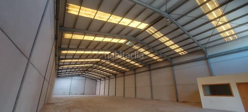 Foto e7c1c4f3-5fde-40a1-8e46-de454666c05f. Bâtiment à usage industriel dans Altura