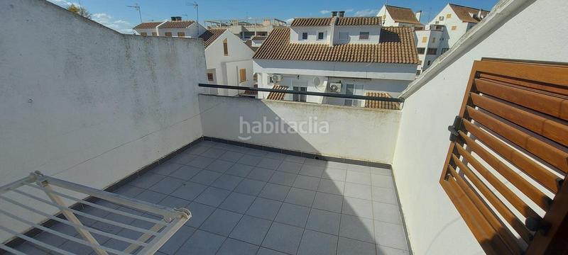 Foto da7348aa-d58d-4fc8-8ac9-b3229ae74efa. Casa aparellada amb calefacció aparcament piscina a Sagunt