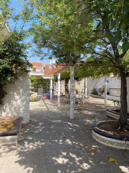 Foto 46282759-1fd7-4348-8869-1d52e26df335. Chalet mit parking pool in Corinto-Almardà Sagunt