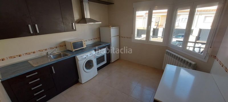 Foto 0ae91721-2e81-42eb-a50d-5e050425688d. Semi detached house with heating in Montalbo