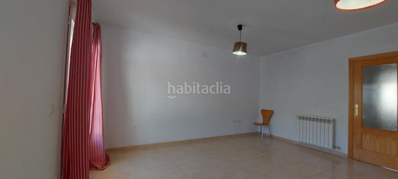 Foto 18a8eb07-0ffa-4dd1-aa55-c286e3b98834. Semi detached house with heating in Montalbo