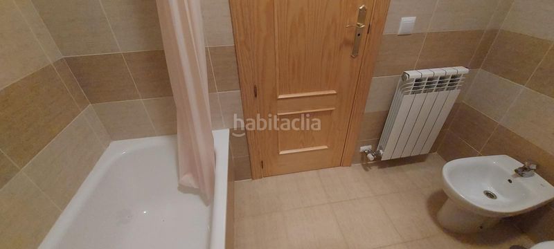 Foto f11e2e40-34fc-4e3b-9dd4-6fa62b17cec8. Semi detached house with heating in Montalbo