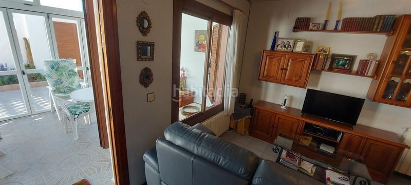 Foto 1a4fbd89-29d0-4e98-92ba-2c05bb7156f6. Casa aparellada amb aparcament a Corinto-Almardà Sagunt