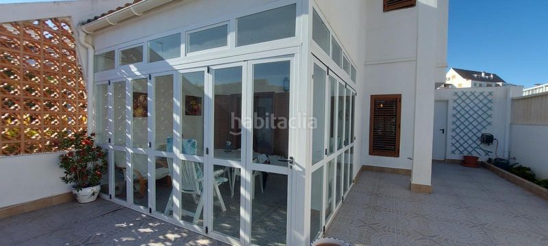 Foto 48727d61-9844-4dc0-b9fc-9381dc3e0d28. Casa aparellada amb aparcament a Corinto-Almardà Sagunt