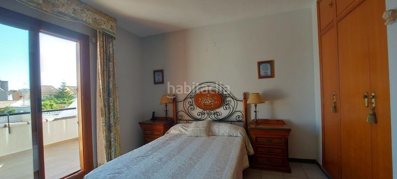 Foto 4e33bdf9-c15a-4332-9874-80714e3d3c3d. Casa aparellada amb aparcament a Corinto-Almardà Sagunt