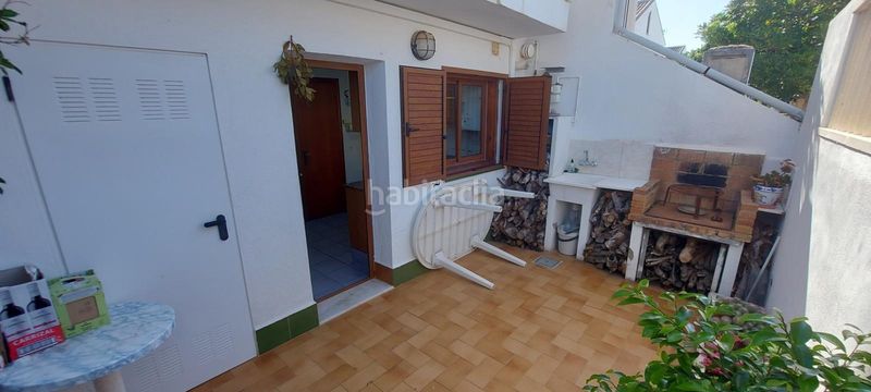 Foto 503a31fd-d161-4ac3-835c-b7415a25e645. Casa aparellada amb aparcament a Corinto-Almardà Sagunt