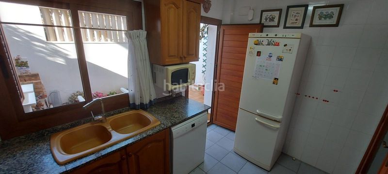 Foto 54564540-29b9-4a53-bcb1-3efb3e5091dc. Casa aparellada amb aparcament a Corinto-Almardà Sagunt