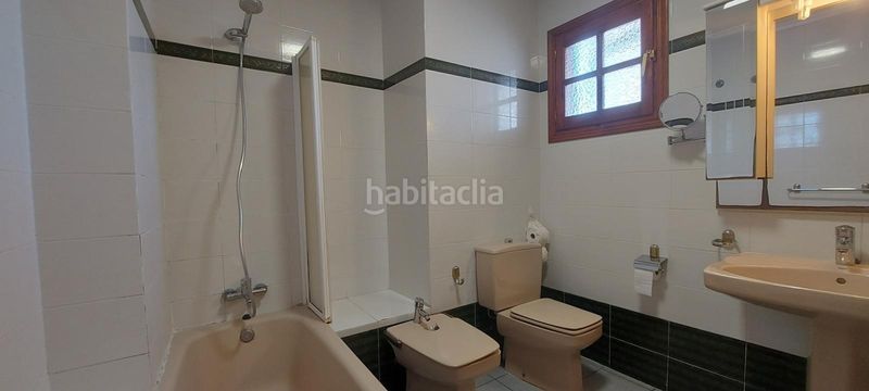 Foto 6d617d3a-74fe-4ba6-a6b2-320314640742. Casa aparellada amb aparcament a Corinto-Almardà Sagunt