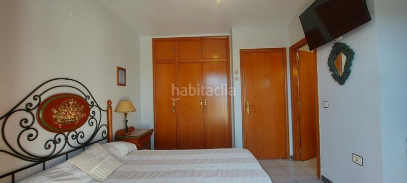 Foto 793b23a4-26fb-4934-8bf3-b7585f98a60b. Casa aparellada amb aparcament a Corinto-Almardà Sagunt