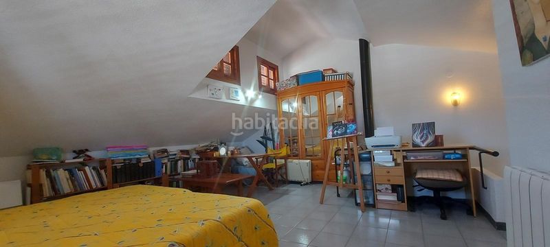 Foto 7be9458b-5bbb-4134-b1b3-c1b97d4ae7b5. Casa aparellada amb aparcament a Corinto-Almardà Sagunt
