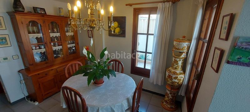 Foto 864e289d-2c47-4251-961b-b26395d1d925. Casa aparellada amb aparcament a Corinto-Almardà Sagunt