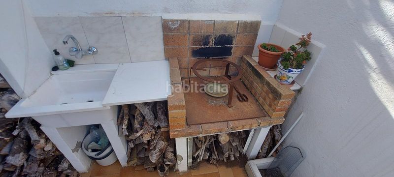 Foto b751d38c-9302-46b3-9c85-d3d1f3012784. Casa aparellada amb aparcament a Corinto-Almardà Sagunt