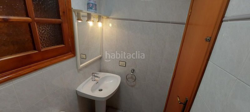 Foto c26c9044-35de-45e1-b396-2d367658d36a. Casa aparellada amb aparcament a Corinto-Almardà Sagunt