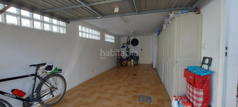 Foto f4f341d5-2b58-45d0-8b24-cc116e0ccdd1. Casa aparellada amb aparcament a Corinto-Almardà Sagunt