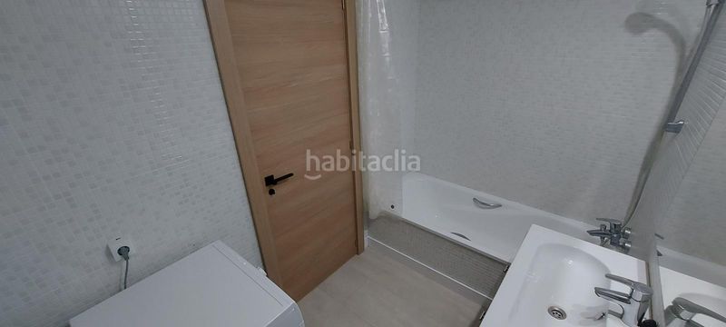 Foto cea1c99f-12e6-498a-ae2c-e1e956122d3d. Casa adossada amb calefacció aparcament piscina a Almenara