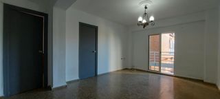 Flat in Natzaret. Piso a la venta en valencia, 3 hab, 1 baño, 1º sin ascensor.